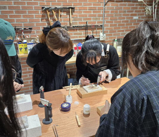 “공예의 매력 느껴볼까”… 경기공예창작지원센터, ‘2025 경기공예교육 프로그램’ 참가자 모집